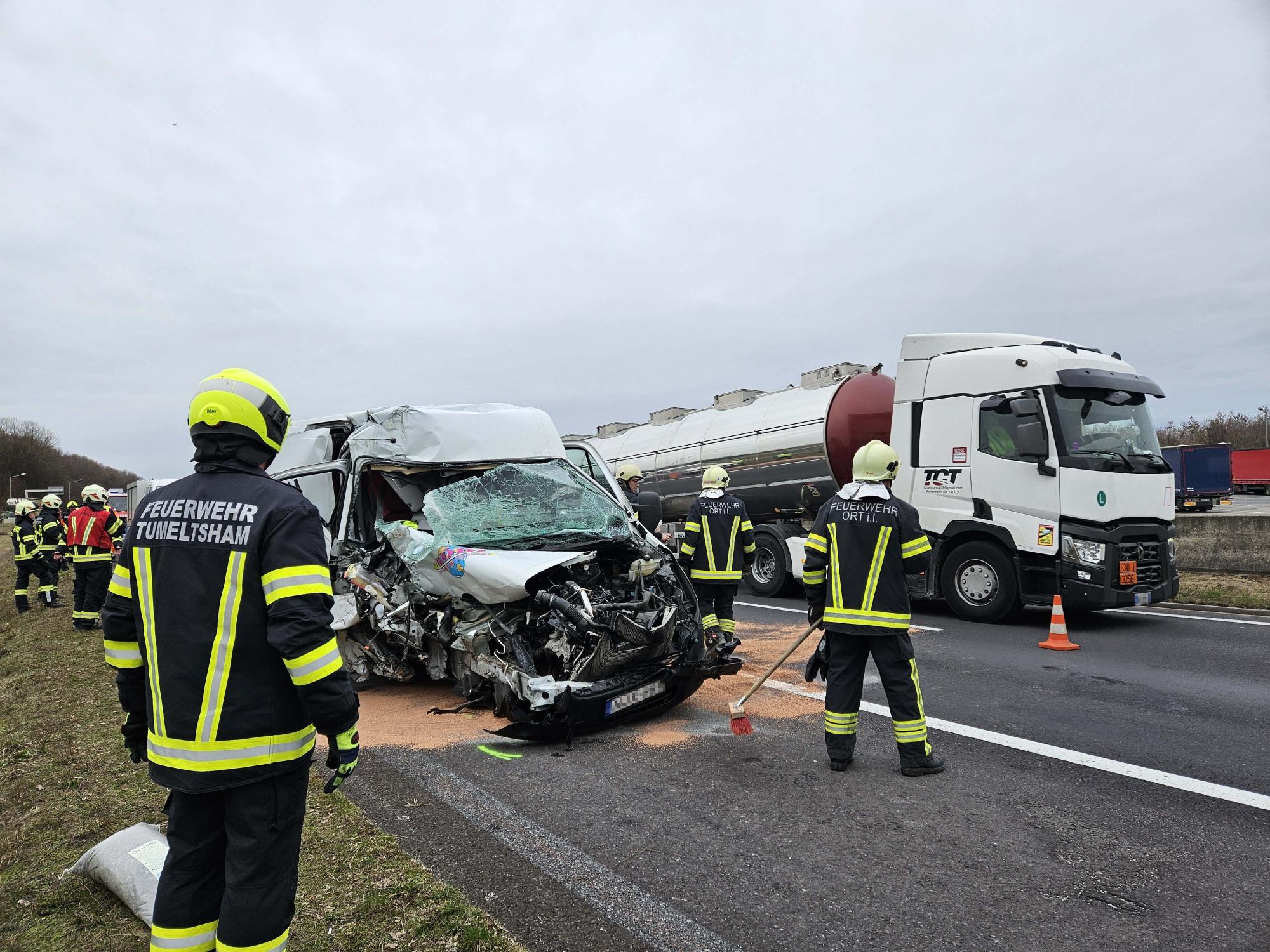 Verkehrsunfall auf der A8